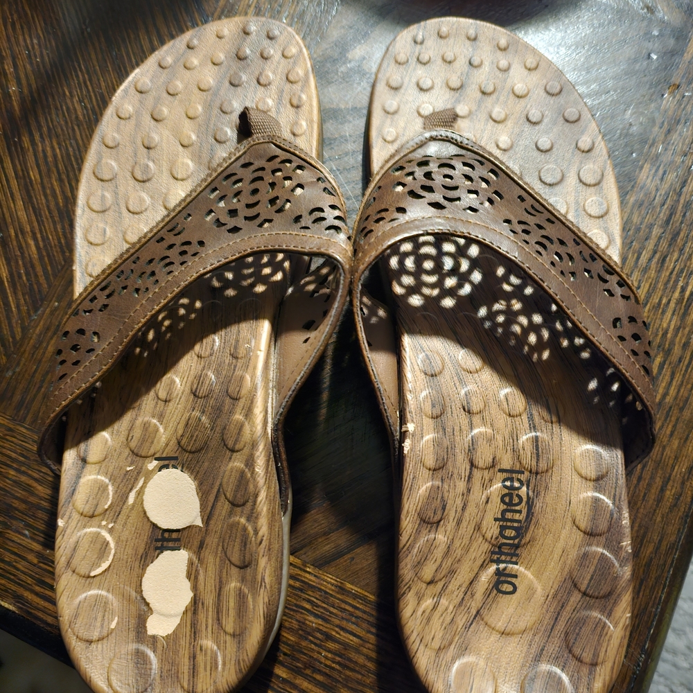Orthaheel Tan Cut-Out Sandals